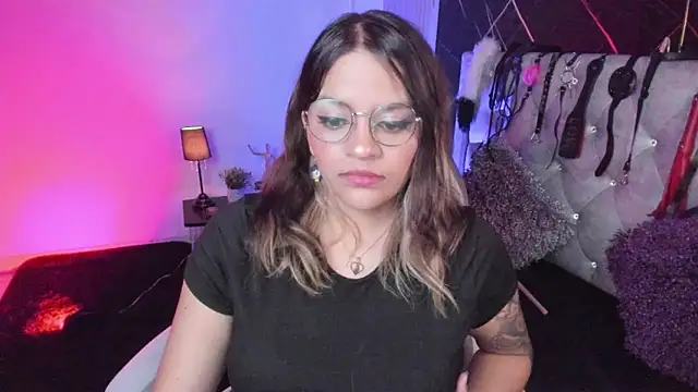 victoria  floyd online show from May 1, 9:41 pm