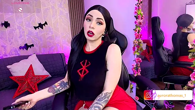 Snapshot of Aurora_thomas__1 chatting on November 15, 3:48 am Aurora thomas 1 online show from November 15, 3:48 am