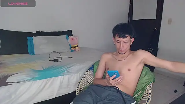 cute mathew online show from March 18, 12:49 am