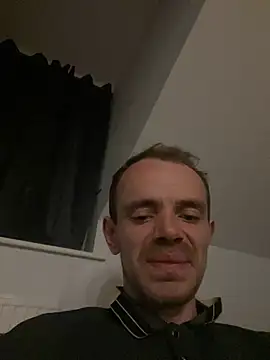 Snapshot of wyattstone chatting on April 8, 8:31 pm wyattstone online show from April 8, 8:31 pm
