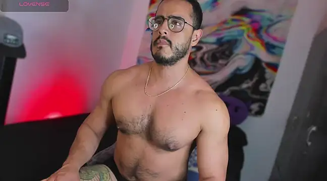 Snapshot of Fenrir_flirt chatting on February 5, 2:40 am Fenrir flirt online show from February 5, 2:40 am