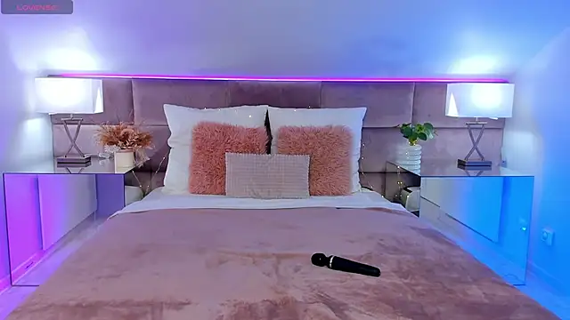 Snapshot of SusanBlair chatting on October 26, 1:28 pm SusanBlair online show from October 26, 1:28 pm