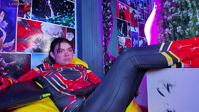 Zoe Cheshire online show from February 2, 3:54 am