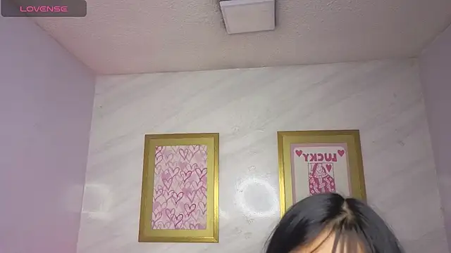 Snapshot of Paulette_v chatting on June 18, 1:04 pm Paulette v online show from June 18, 1:04 pm