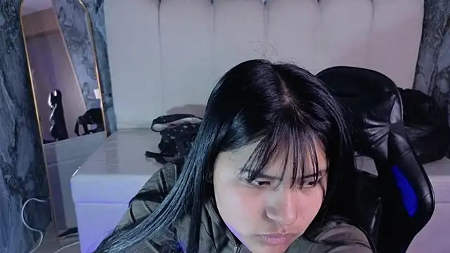 Snapshot of Paulette_v chatting on July 9, 1:04 pm Paulette v online show from July 9, 1:04 pm