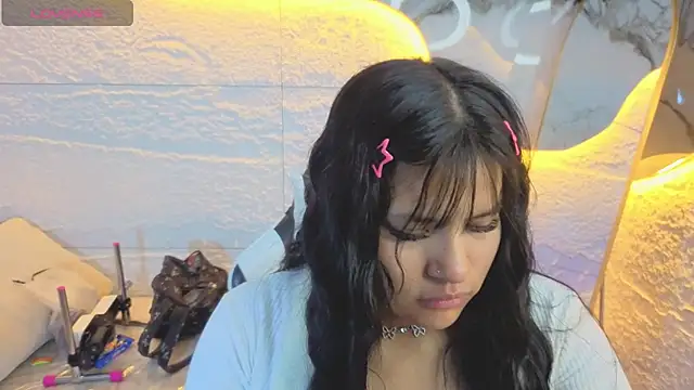 Snapshot of Paulette_v chatting on July 18, 1:04 pm Paulette v online show from July 18, 1:04 pm