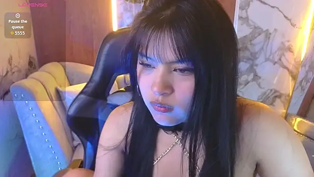 Snapshot of Paulette_v chatting on July 28, 2:13 pm Paulette v online show from July 28, 2:13 pm