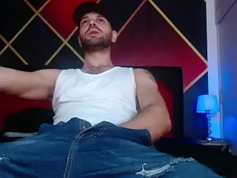 Snapshot of Cristian_white chatting on February 21, 4:59 pm Cristian white online show from February 21, 4:59 pm