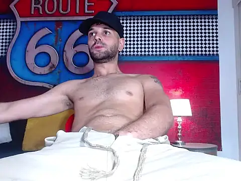 Snapshot of Cristian_white chatting on March 20, 9:24 pm Cristian white online show from March 20, 9:24 pm