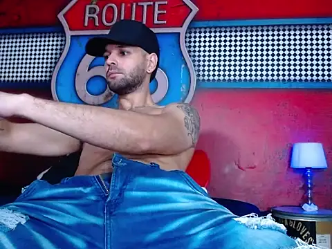 Snapshot of Cristian_white chatting on March 21, 11:12 pm Cristian white online show from March 21, 11:12 pm