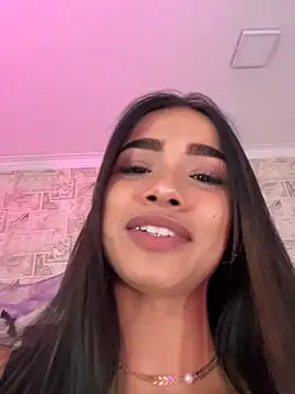 Snapshot of Bella_Smiith_ chatting on October 24, 1:40 pm Bella Smiith online show from October 24, 1:40 pm