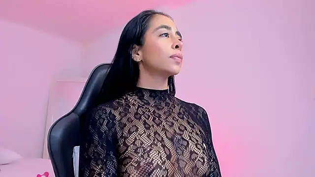 sophierooy22 online show from April 28, 2:33 pm