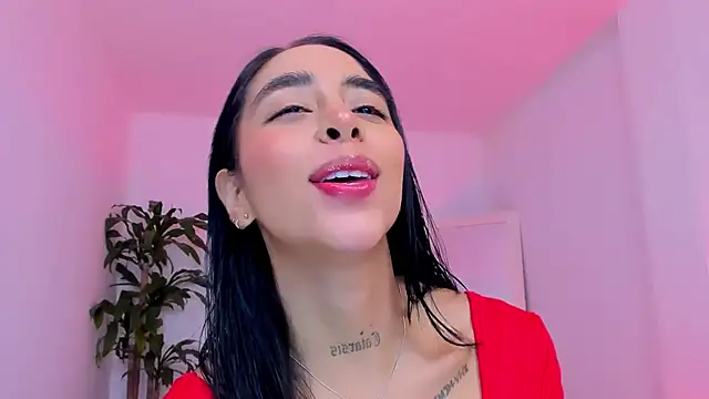 sophierooy22 online show from April 30, 12:22 pm