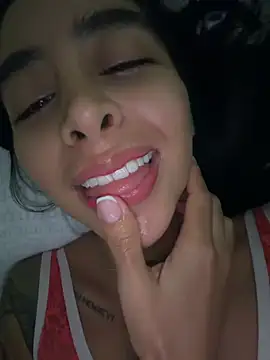 sophierooy22 online show from June 25, 10:03 pm