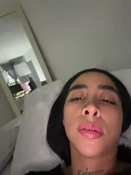 sophierooy22 online show from June 30, 7:48 pm