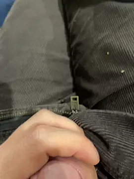 Snapshot of Prolapse_Pig chatting on December 2, 3:01 am Prolapse Pig online show from December 2, 3:01 am