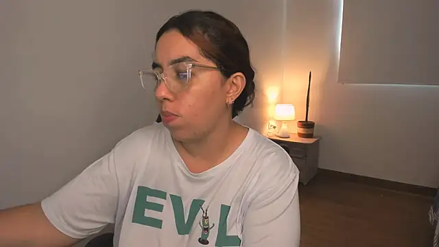 brithany olson25 online show from March 21, 2:51 pm