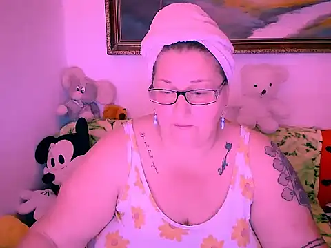 mayamayx online show from October 19, 7:25 pm