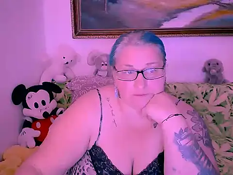 mayamayx online show from October 31, 2:51 pm