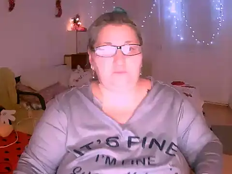 Snapshot of mayamayx chatting on December 15, 7:51 pm mayamayx online show from December 15, 7:51 pm