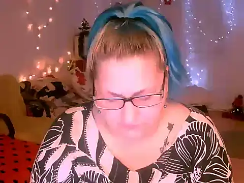 Snapshot of mayamayx chatting on December 20, 7:32 pm mayamayx online show from December 20, 7:32 pm