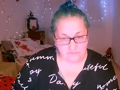 Snapshot of mayamayx chatting on December 21, 6:48 pm mayamayx online show from December 21, 6:48 pm