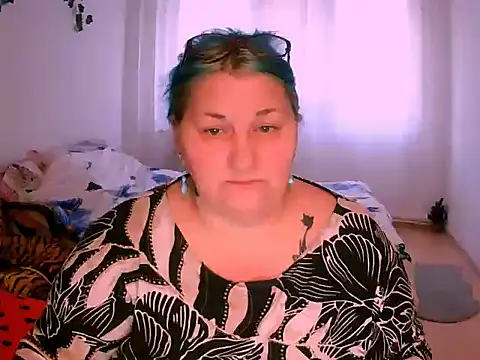 Snapshot of mayamayx chatting on January 18, 2:21 pm mayamayx online show from January 18, 2:21 pm