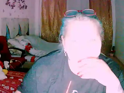 Snapshot of mayamayx chatting on May 1, 7:29 pm mayamayx online show from May 1, 7:29 pm