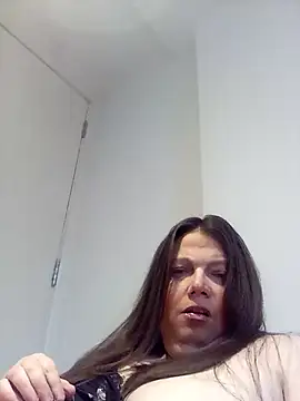 HotHornyEmmaX online show from January 26, 2:52 pm