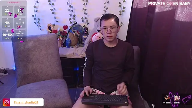 Tina 4 Charlie online show from December 3, 12:14 pm