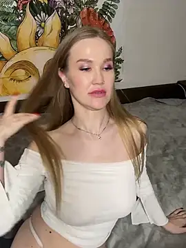 Snapshot of DianaShermy chatting on February 5, 6:26 pm DianaShermy online show from February 5, 6:26 pm