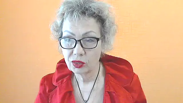 Snapshot of NessyJenixs chatting on May 5, 7:05 am NessyJenixs online show from May 5, 7:05 am