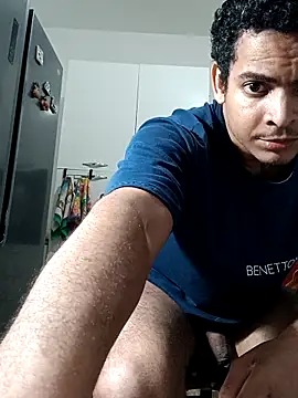 Snapshot of cingonduro chatting on November 18, 9:41 pm cingonduro online show from November 18, 9:41 pm