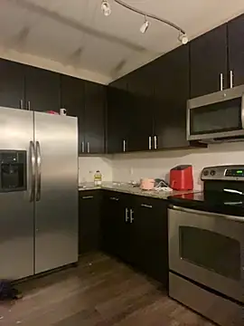 Snapshot of theprettysoles chatting on November 21, 2:10 am theprettysoles online show from November 21, 2:10 am