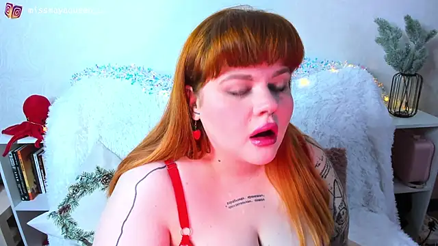 Snapshot of missmayaqueen chatting on December 16, 9:36 am missmayaqueen online show from December 16, 9:36 am