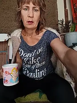 Snapshot of Laura_Kiss chatting on June 2, 9:55 am Laura Kiss online show from June 2, 9:55 am