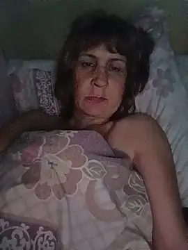 Snapshot of Laura_Kiss chatting on June 12, 9:03 pm Laura Kiss online show from June 12, 9:03 pm