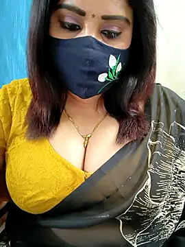Queenflowerr online show from May 6, 7:52 pm