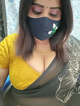 Queenflowerr online show from May 29, 4:49 pm