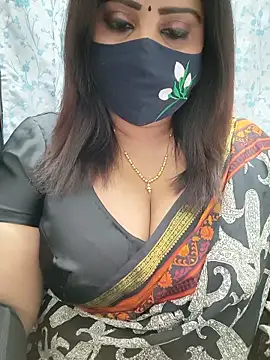 Queenflowerr online show from June 8, 7:36 pm