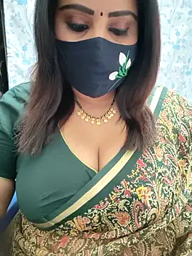 Queenflowerr online show from June 11, 6:17 pm