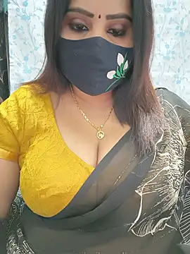 Queenflowerr online show from June 14, 5:26 pm