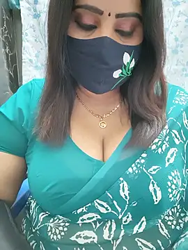Queenflowerr online show from June 19, 2:21 pm