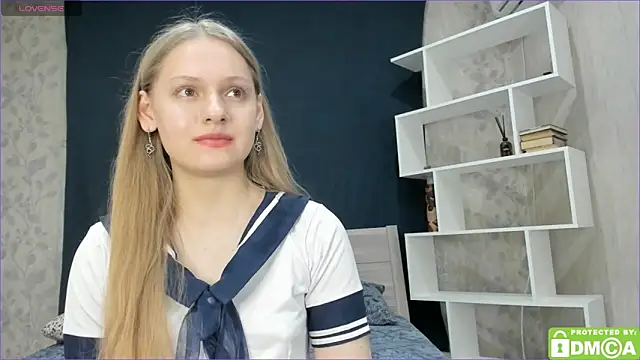 onelovelyalice online show from January 22, 5:49 pm