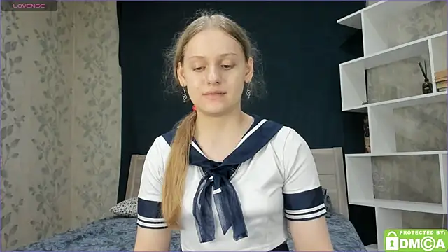 onelovelyalice online show from January 28, 4:52 pm