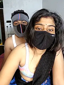 Snapshot of Love-N chatting on November 30, 9:19 pm Love-N online show from November 30, 9:19 pm