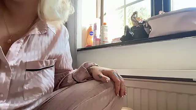 blissdimicco online show from June 21, 6:05 am