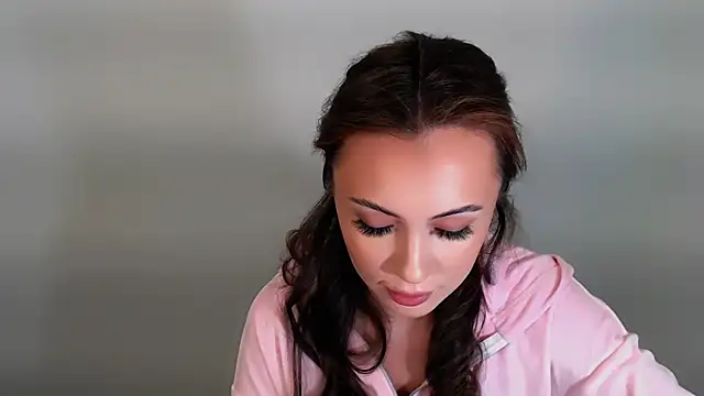 Nikonara Love online show from December 5, 1:20 pm