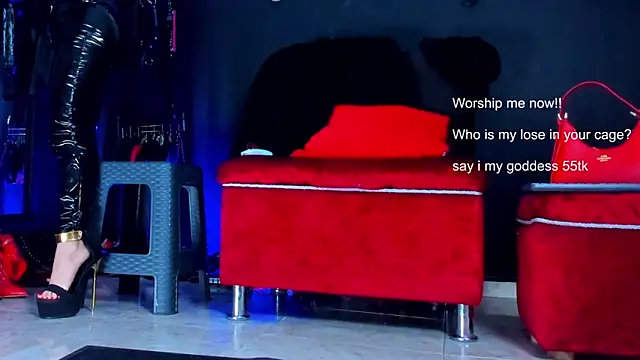 Snapshot of KaramStone chatting on December 15, 8:02 pm KaramStone online show from December 15, 8:02 pm