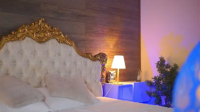 Snapshot of Juicy_Jessye chatting on February 23, 8:44 pm Juicy Jessye online show from February 23, 8:44 pm